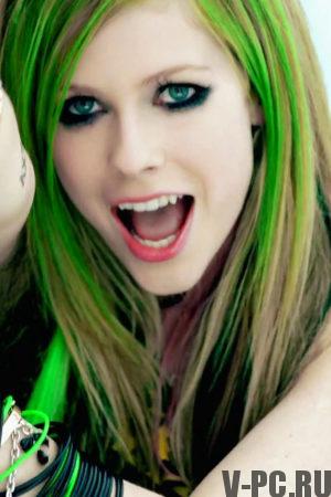 Avril Lavigne Yeşil Saç