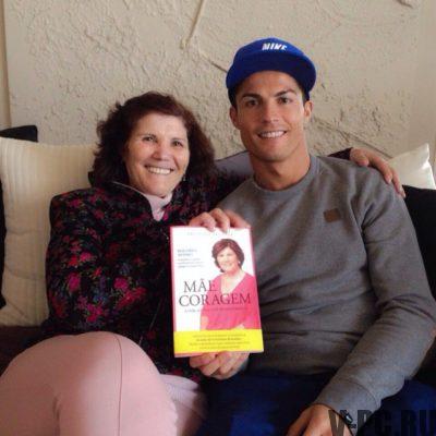 Cristiano Ronaldo Ailesi